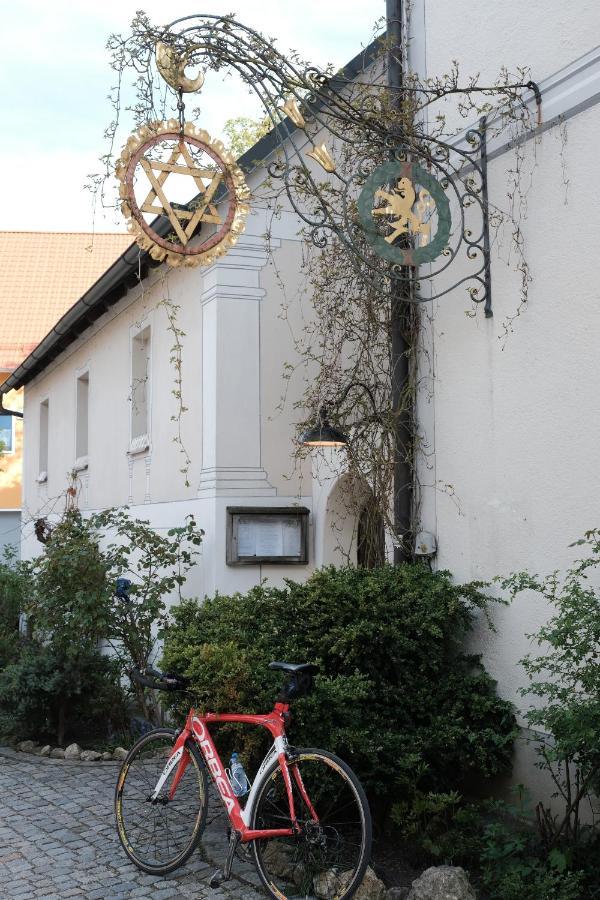 Zum Goldenen Lowen Hotell Kallmünz Exteriör bild